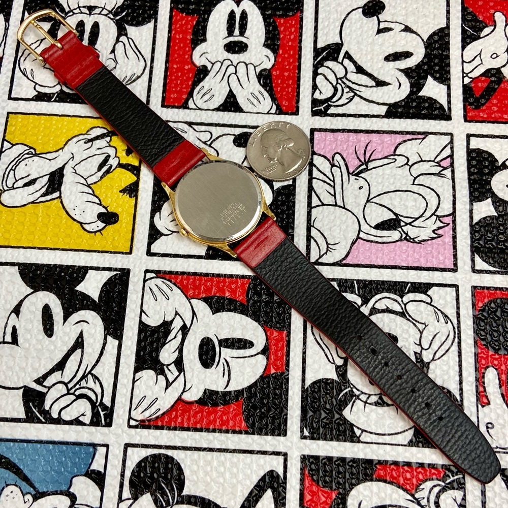 Vintage Disney X Seiko Mickey Mouse Men’s Unisex Dress Watch with Moving Arms - Picture 12 of 16